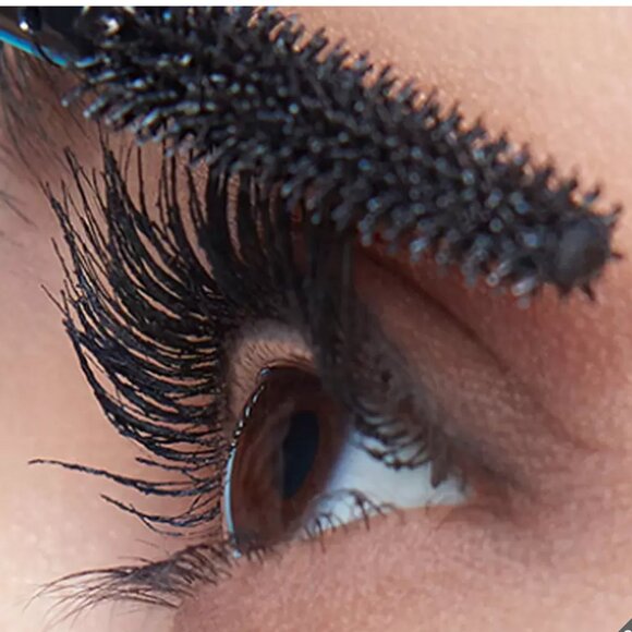 Maybelline Sky High Mascara, 3 Pack- Blackest Black - Picture 2 of 6